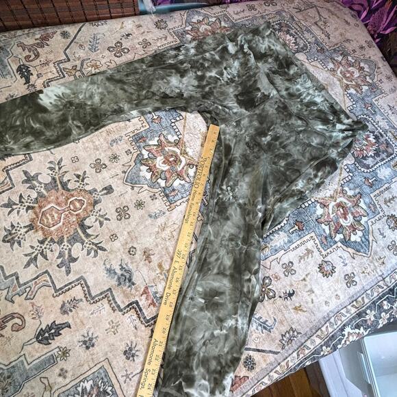 Lululemon Align High Rise Leggings Cropped Women's Size 20 Has Pockets Gym Yoga - Picture 10 of 15